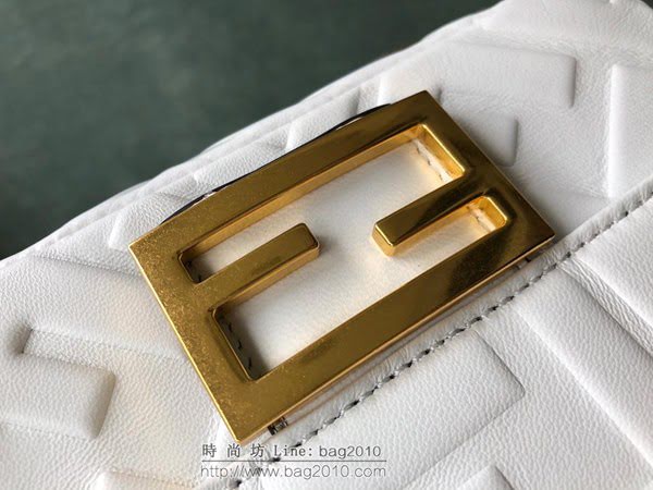 FENDI女包 頂級原單 Baguette迷你手袋 白色 全幅FF圖案 芬迪女鏈條斜挎包 可手提  fdz2061